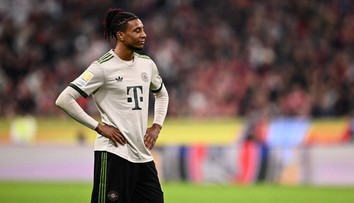 Hřejivý moment v Bundeslize. Hvězda Bayernu darovala fanouškovi mikinu