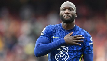 Lukaku v premiéře za Chelsea skolil Arsenal, United zaváhali