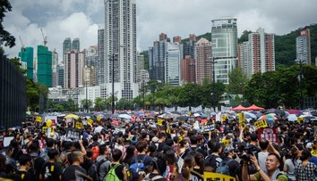 Hongkong ustupuje demonstrantům, stahuje sporný zákon! Lidé ale nevěří