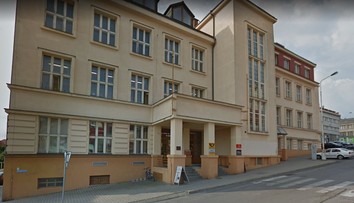 Obří evakuace na poště v Kladně! Tikající balíček policisty překvapil