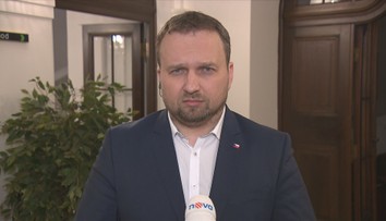 Kdo dosáhne na jednorázový příspěvek na dítě? Jurečka se opravil, řekl špatnou částku
