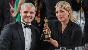 Manželka Icardiho si nedala pozor. Kromě fotky dětí ukázala i prsa