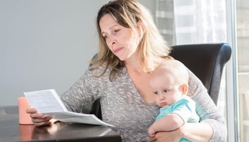 Matky zuří kvůli zkrácení rodičovské. Vyjmenovaly důvody, proč to nejde