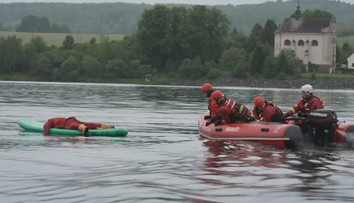 Na Slezské Hartě soutěžili hasiči ve vodním záchranářství. Dorazily i týmy z Polska
