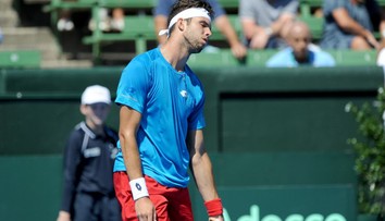 První turnaj zná semifinalisty! Mužská jednička překvapivě končí