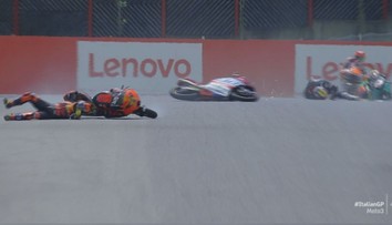 VIDEO: Děsivá nehoda v MotoGP! Salačova soupeře odvezl vrtulník