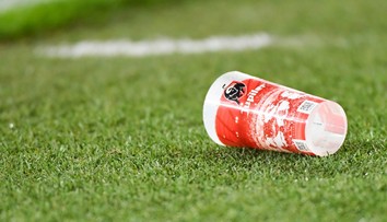 Skandál v Belgii. Divák zasáhl rozhodčího do hlavy, klub čelí ztrátě bodů