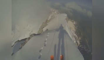 VIDEO: Na lyžích z Matterhornu? To musel točit šílenec!