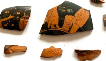 Archeologové našli u Milovic 2 500 let starou číši. Pochází z antického Řecka