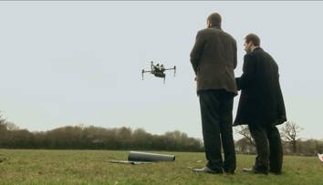 KOŘENÍ: Království létající robotů