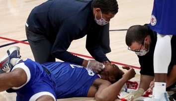 VIDEO: Moře krve a osm štychů! Hvězda Clippers dohrála po ráně loktem!