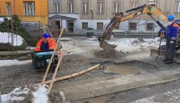 Kvůli mrazům praská potrubí, lidé zůstávají bez vody