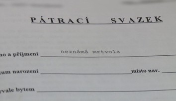 Záhadná oběť beze jména. Policie pátrá po totožnosti utonulého muže