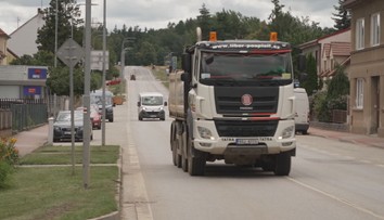 Lidé z Lišova chválí obchvat města. Ubylo hluku a silnice jsou bezpečnější