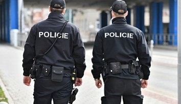 Měli vypisovat pokuty mizejícím inkoustem, peníze byly pro ně
