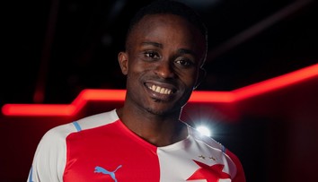 Slavia dotáhla Sorův příchod. Do Baníku za něj jde jiný Nigerijec