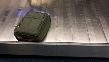 Dvě příruční zavazadla zdarma. Europoslanci navrhují změnu, aerolinky se brání