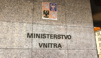 Vládní úřad odsouzený právník nepovede. Vnitro vybralo jiného kandidáta