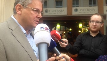 Dva noví ministři Chvojka a Ludvík. Kdo jsou, s čím přicházejí?
