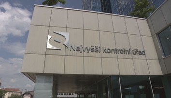 Ministerstvo neodhalilo chyby za skoro 100 milionů korun, tvrdí kontrolní úřad