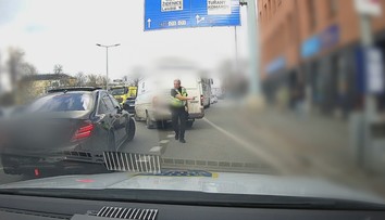 Dramatická honička v Brně: Policie na řidiče musela vytáhnout zbraň