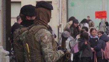 Belgie zpřísňuje bezpečnost. Budovy nově střeží vojáci