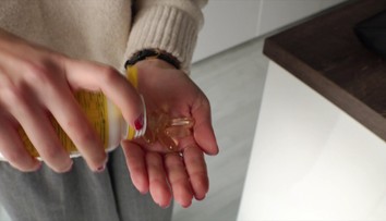 Řešení nespavosti nejhorším způsobem. Odborníci varují před časovanou bombou