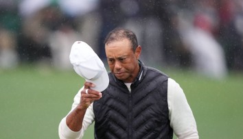Tiger Woods žije v neustálé bolesti, prozradil jeho soupeř. Vše si prý způsobil sám