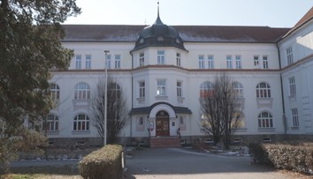 Holešov odmítl sloučení škol. Starosta informoval o dřívějším zneužívání dětí