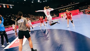 Házenkářky postoupily na mistrovství světa. V odvetě jasně přehrály Švýcarky