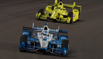 Takhle se bojuje o titul! Newgarden vytáhl skvělý manévr a zvítězil