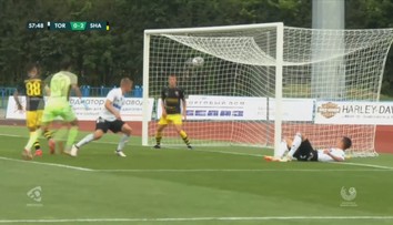 Borec na konec: Běloruský útočník zesměšnil soupeřovu obranu