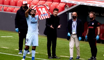 Raubíř Costa ukázal pěkné gesto, gólem podpořil nemocnou fotbalistku