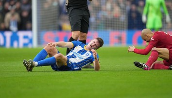 Tohle jen za žlutou? Hráč Liverpoolu měl jít ven! Sám si toho byl vědom