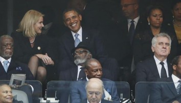 VIDEO: Obamu sváděla dánská premiérka, Michelle byla na pohřbu Mandely za křena!