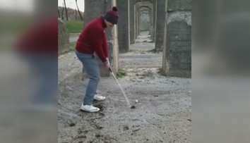 Borec na konec! Golfový odpal se totálně vymkl kontrole
