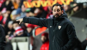 Padla první hlava! Sevilla po prohře se Slavií odvolala trenéra