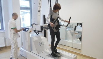 V Brně mají robotický chodník. Pomáhá pacientům s neurologickým onemocněním