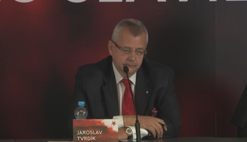 Dusno před volbami FAČR. Šéf Slavie Tvrdík dříve psal Berbrovi, nyní kritizuje kandidáta