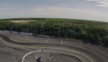 VIDEO: Vysoká rychlost a spálené gumy, to je Formula Drift