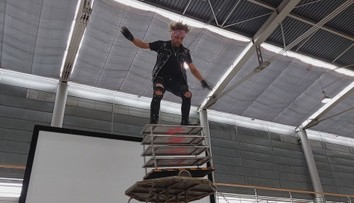 Cirkusový artista zvládl nebezpečný kousek a pokořil český rekord