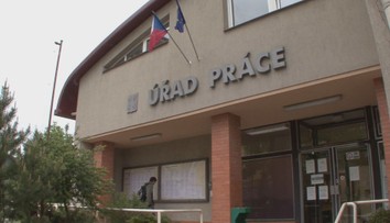 Muž vyhrožoval, že vystřílí úřad práce. Nelíbilo se mu vyřazení z evidence