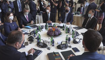 Babiš se zúčastnil summitu V4. Řešila se budoucnost Evropy i očkování