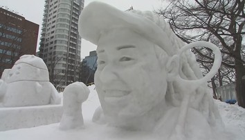 VIDEO: Sochy z ledu obdivují návštěvníci ostrova Hokkaido