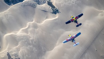 Dva piloti se chystají k extrémnímu kousku, zapíšou se do historie letectví?