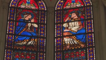 Macron pobouřil Francouze. Běsní kvůli výměně vitráží v katedrále Notre-Dame