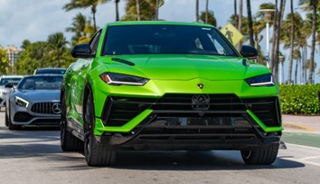 Známou influencerku zastřelili v lamborghini. Bylo jí 21 let