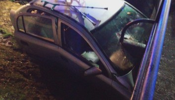 Tragická nehoda na Pardubicku. Auto skončilo v potoku pod mostem