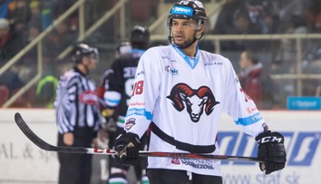V NHL začal kauzu s rasismem, teď kanadský bek posílí Litvínov