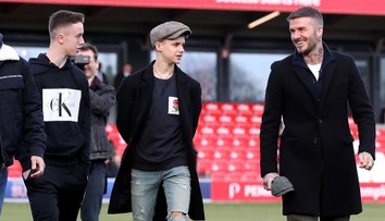 Parádní moment! Synové legendárních fotbalistů si spolu zahráli